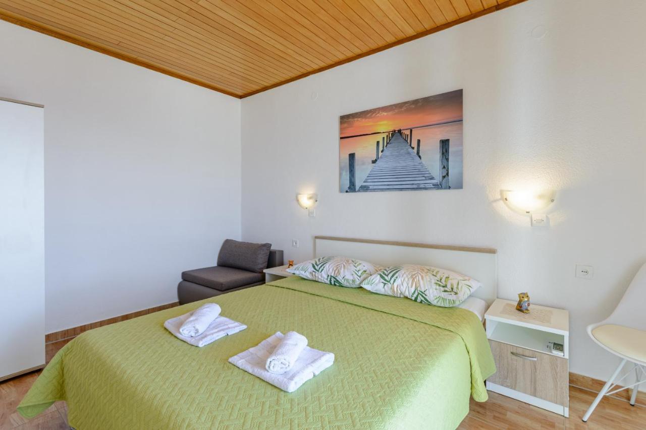 Rooms Sani Brela Exterior foto